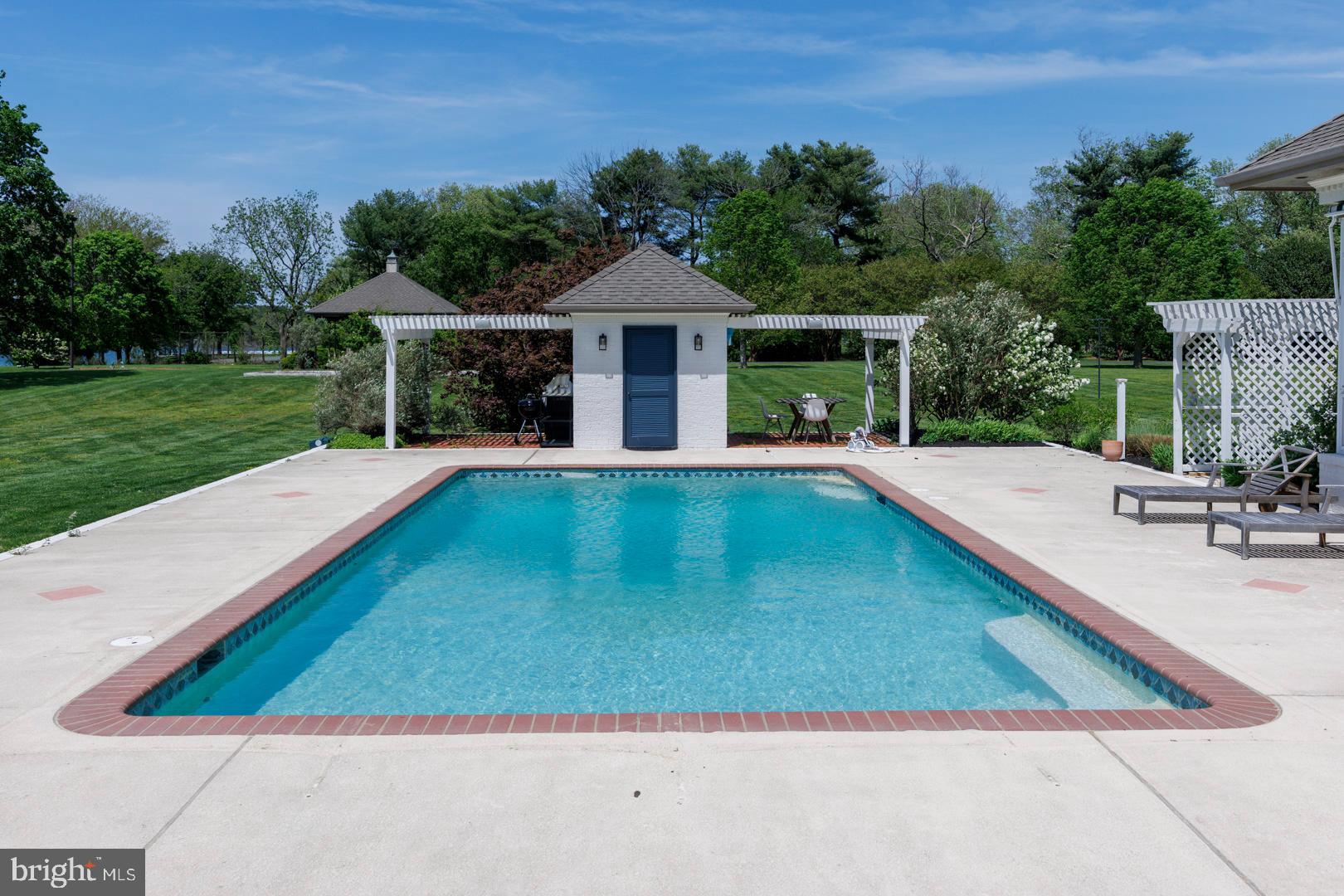 PRESQUILE - Residential