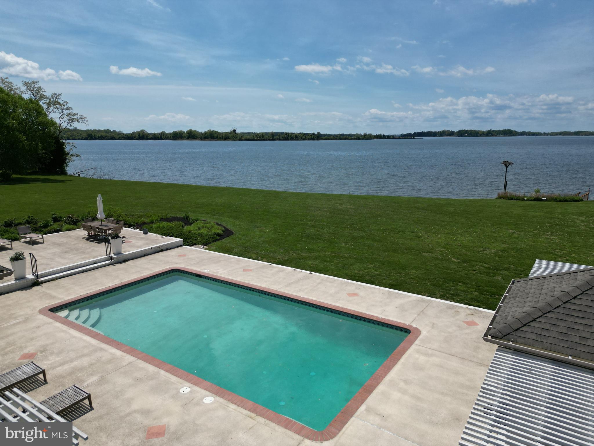 PRESQUILE - Residential