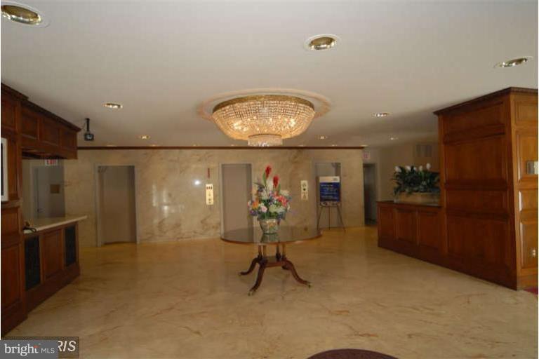 THE CHATHAM - Residential Lease