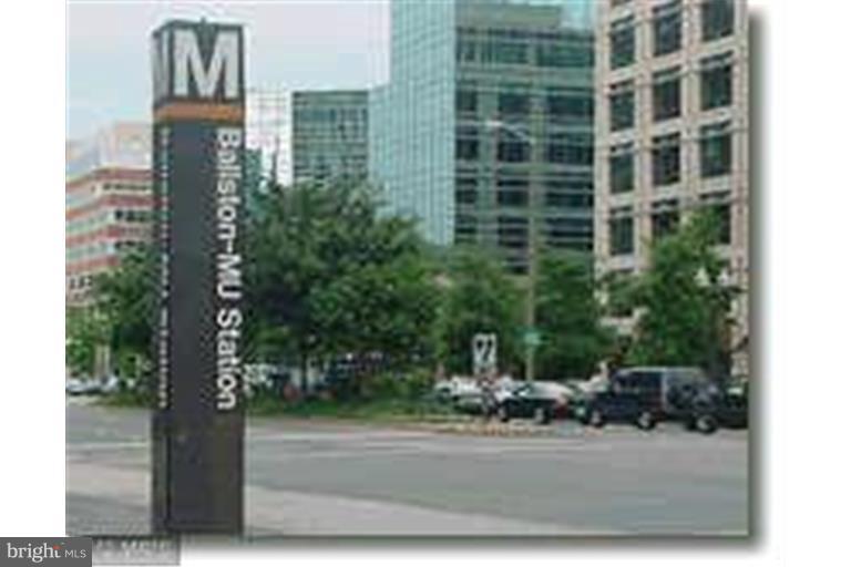 THE CHATHAM - Residential Lease