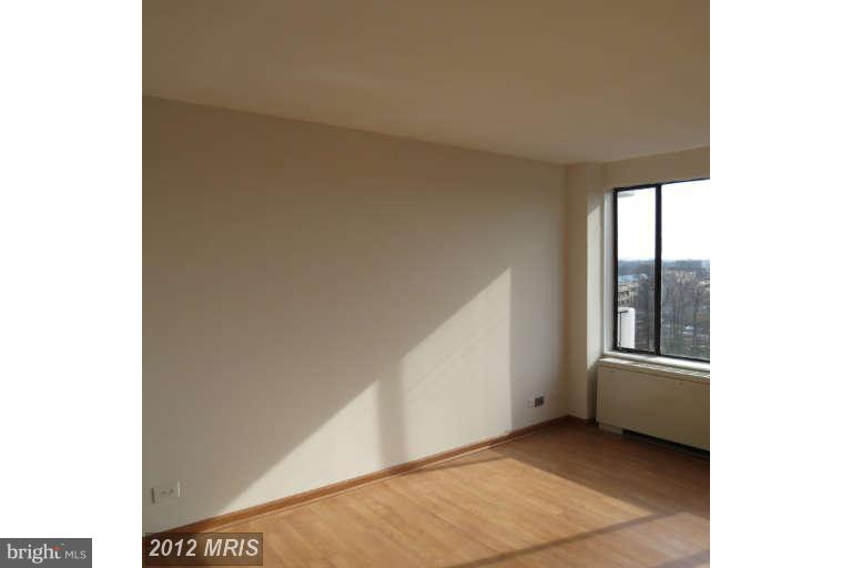 THE CHATHAM - Residential Lease