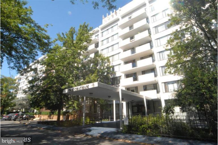 THE CHATHAM - Residential Lease