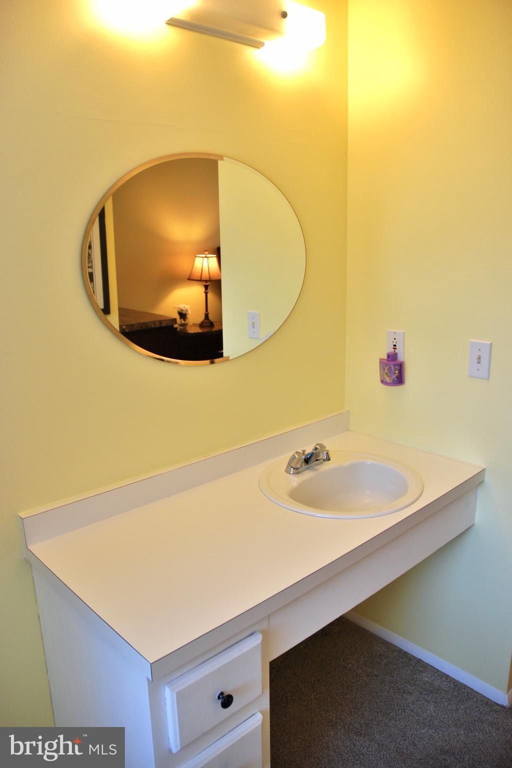 DERWOOD STATION - Residential