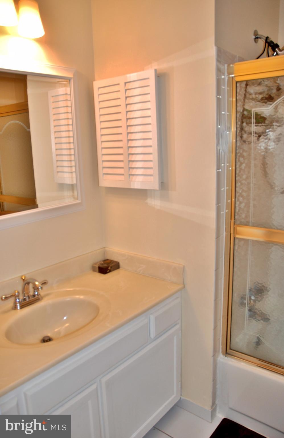 DERWOOD STATION - Residential