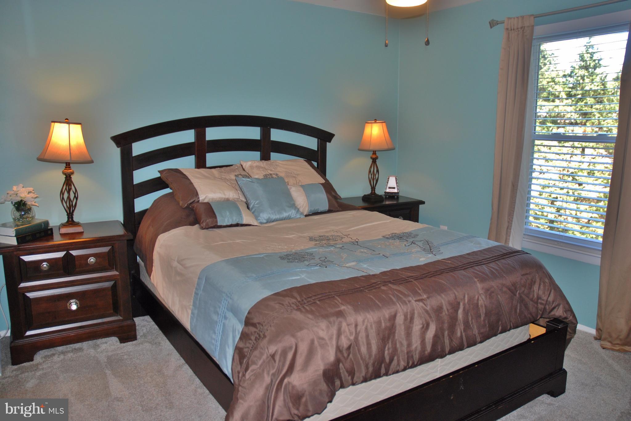 DERWOOD STATION - Residential