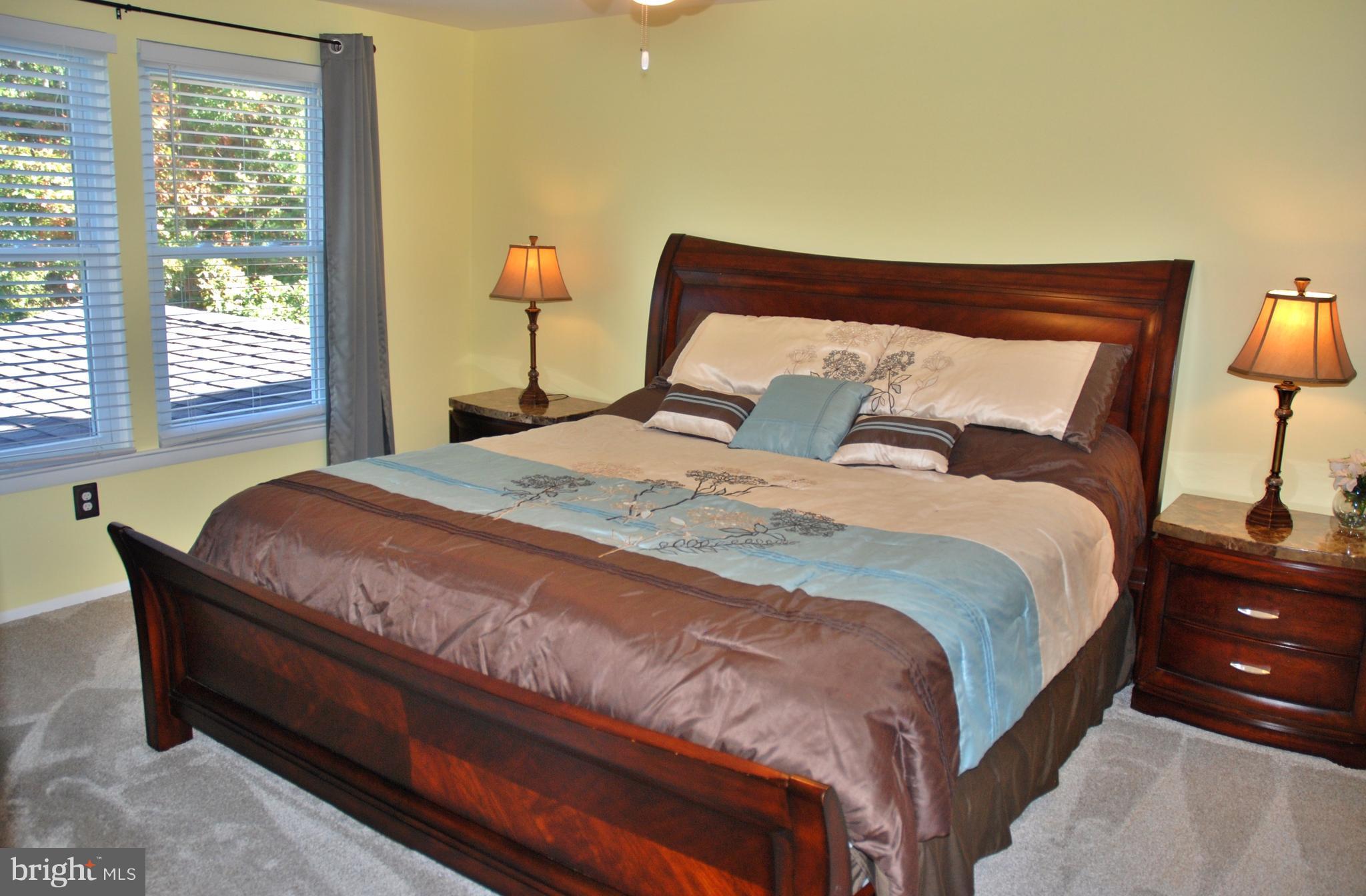 DERWOOD STATION - Residential