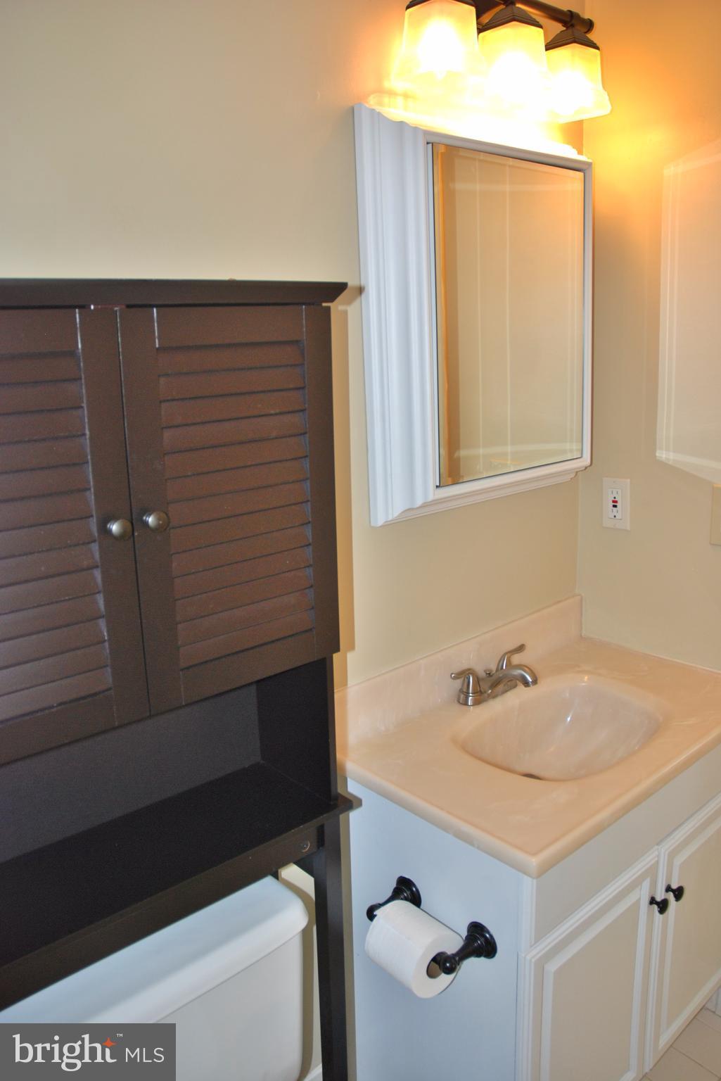 DERWOOD STATION - Residential