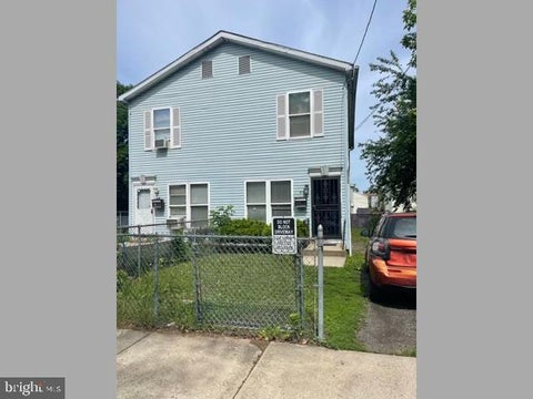 Townhouse For Sale - 83 Bryn Mawr Avenue<br/> TRENTON, NJ 08618