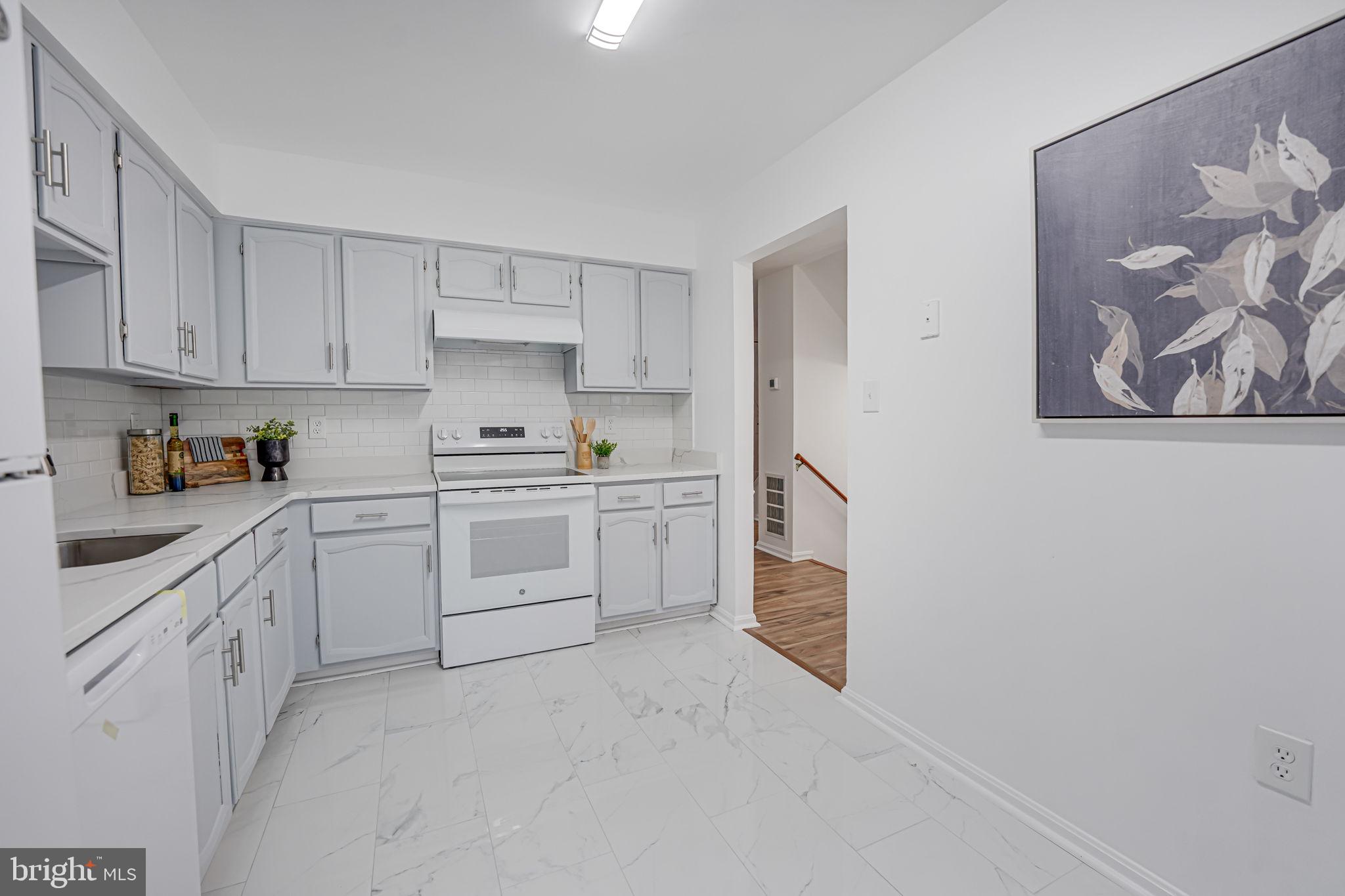 COLONY PARK - Residential