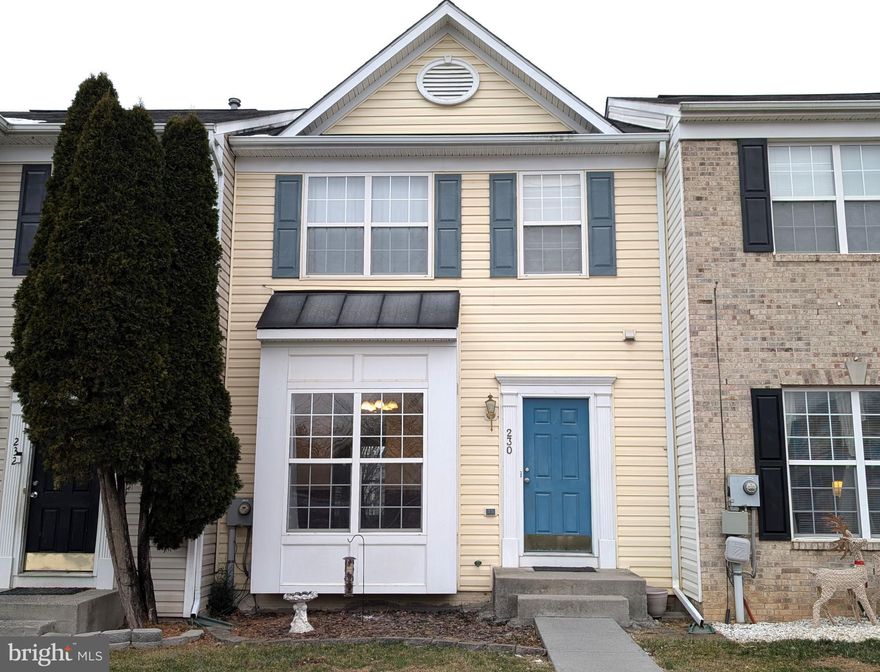 Well-maintained 3-bedroom, 2.5-bath townhouse located in the Lee’s Ridge Community. The kitchen features freshly painted cabinets and stainless steel appliances . The separate dining room is ideal for everyday living and entertaining. The spacious living room offers a cozy gas fireplace.
Upstairs, you’ll find the primary bedroom with an ensuite bathroom and walk-in closet, along with two additional bedrooms. The walk-out unfinished basement provides excellent potential for additional living space and includes rough-in plumbing for a future bathroom, as well as the laundry area. HVAC replaced in 2021.
Conveniently located with easy access to major commuter routes, schools, and shopping.