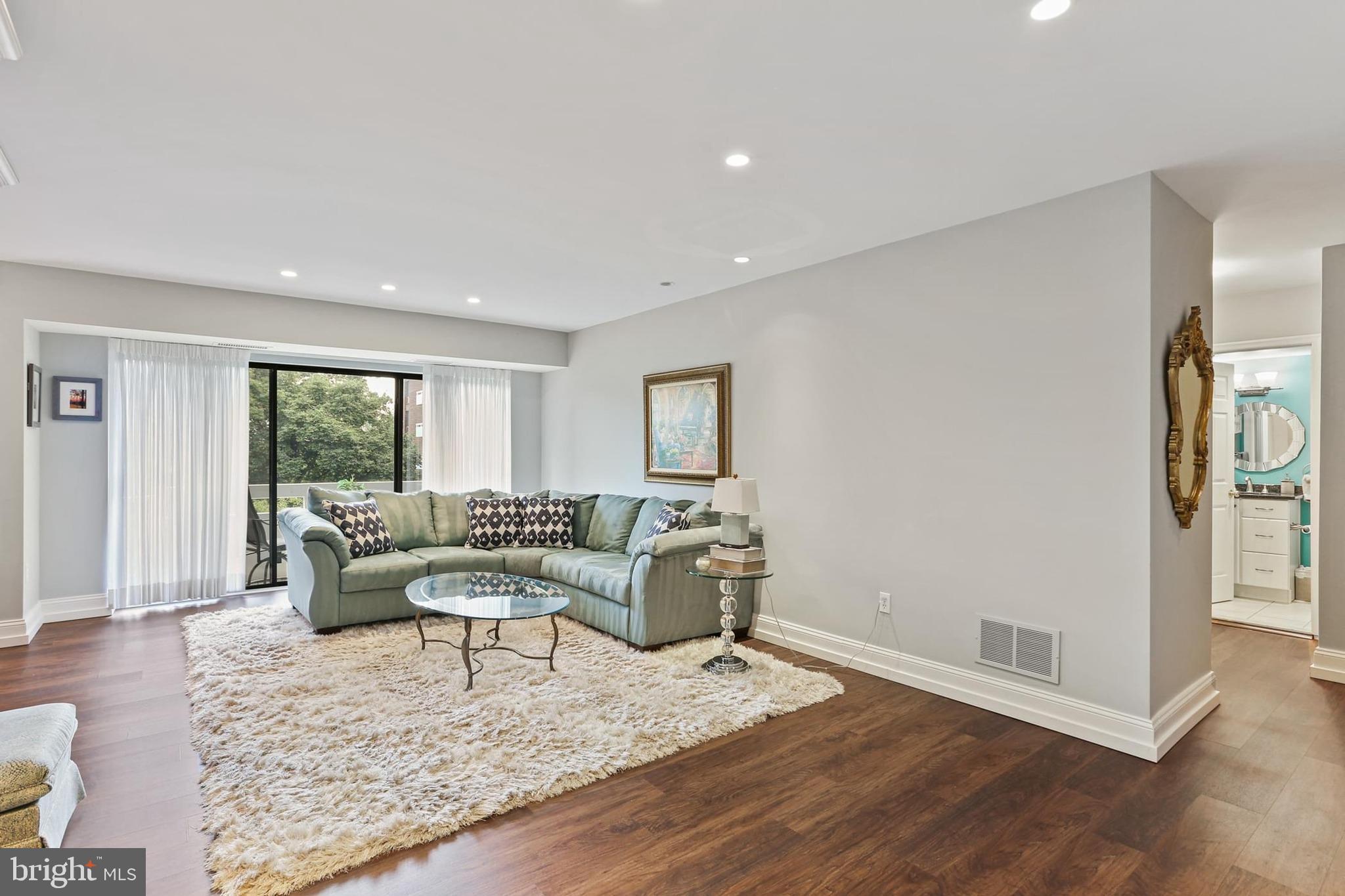 7 SLADE AVENUE 506