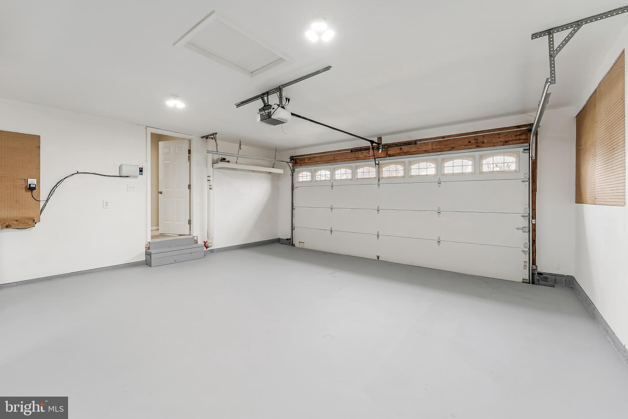 ASHBURN VILLAGE - Residential