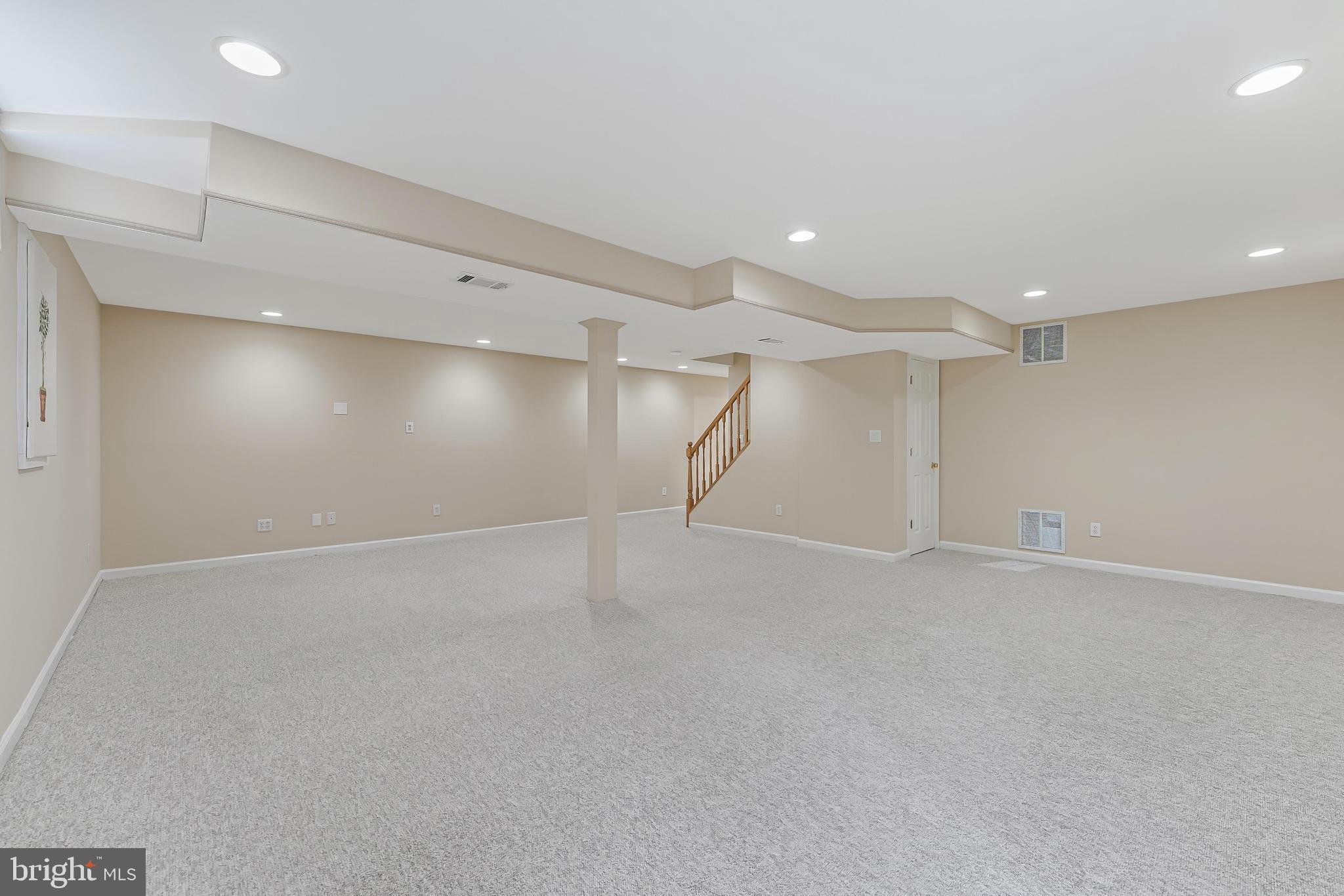 ASHBURN VILLAGE - Residential