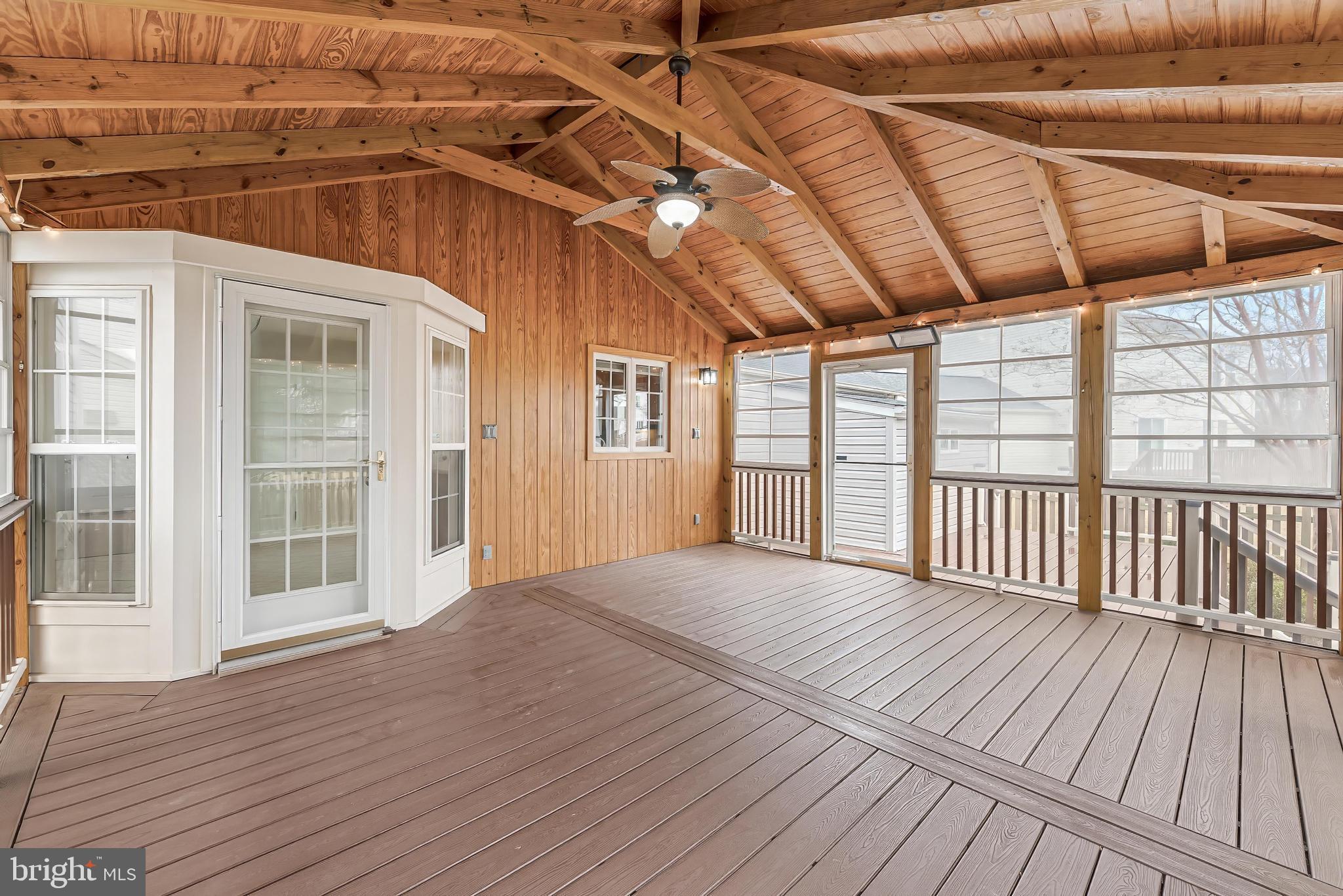 ASHBURN VILLAGE - Residential