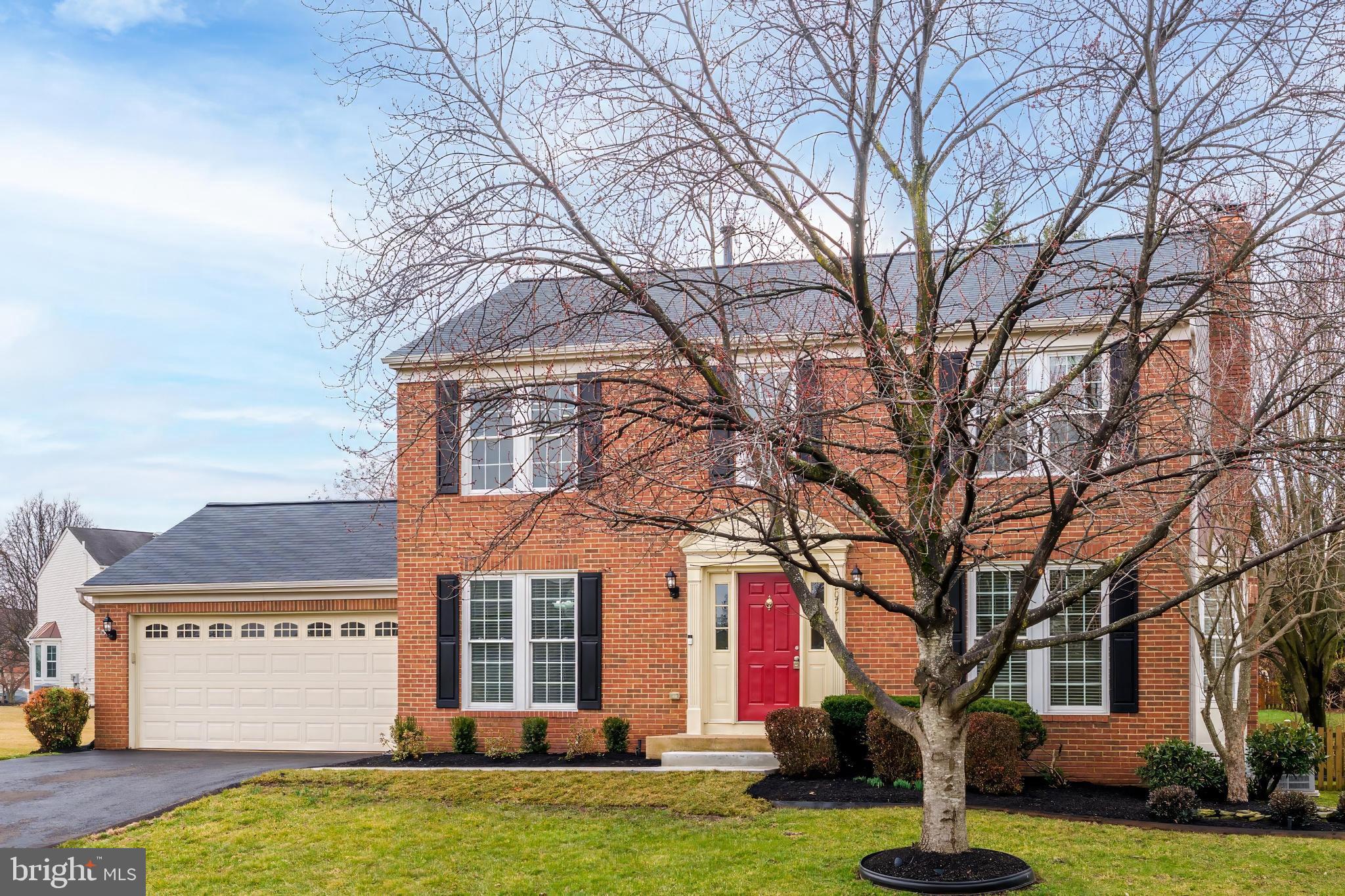 ASHBURN VILLAGE - Residential