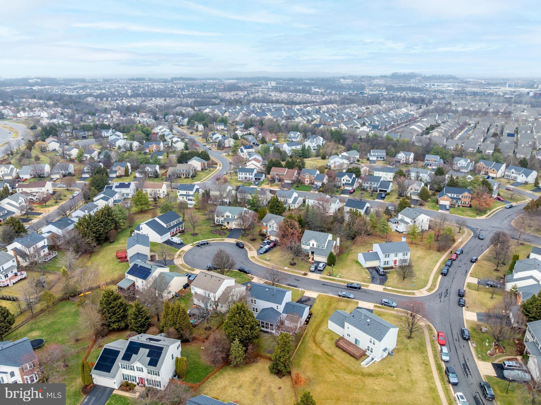 ASHBURN VILLAGE - Residential