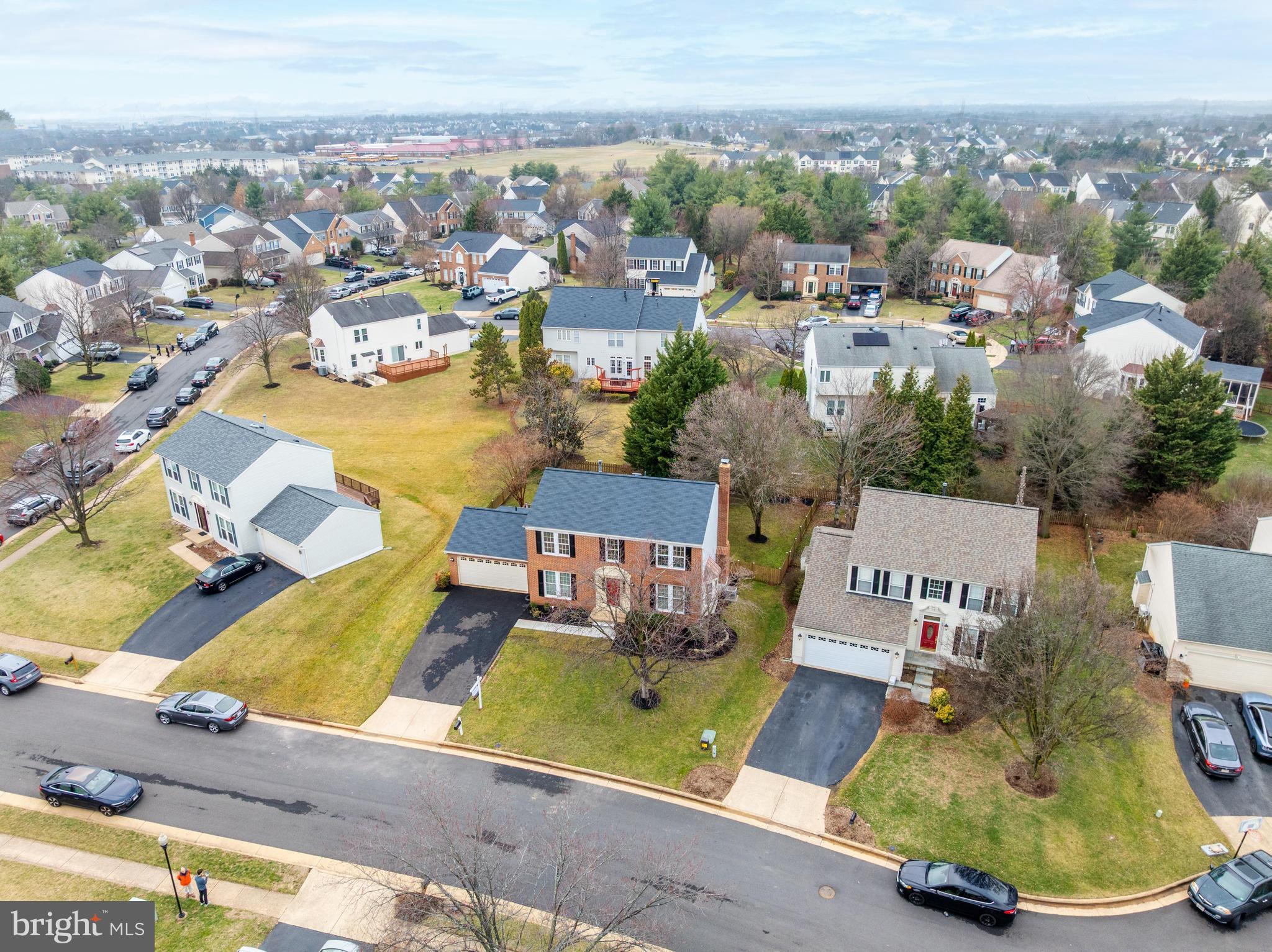 ASHBURN VILLAGE - Residential