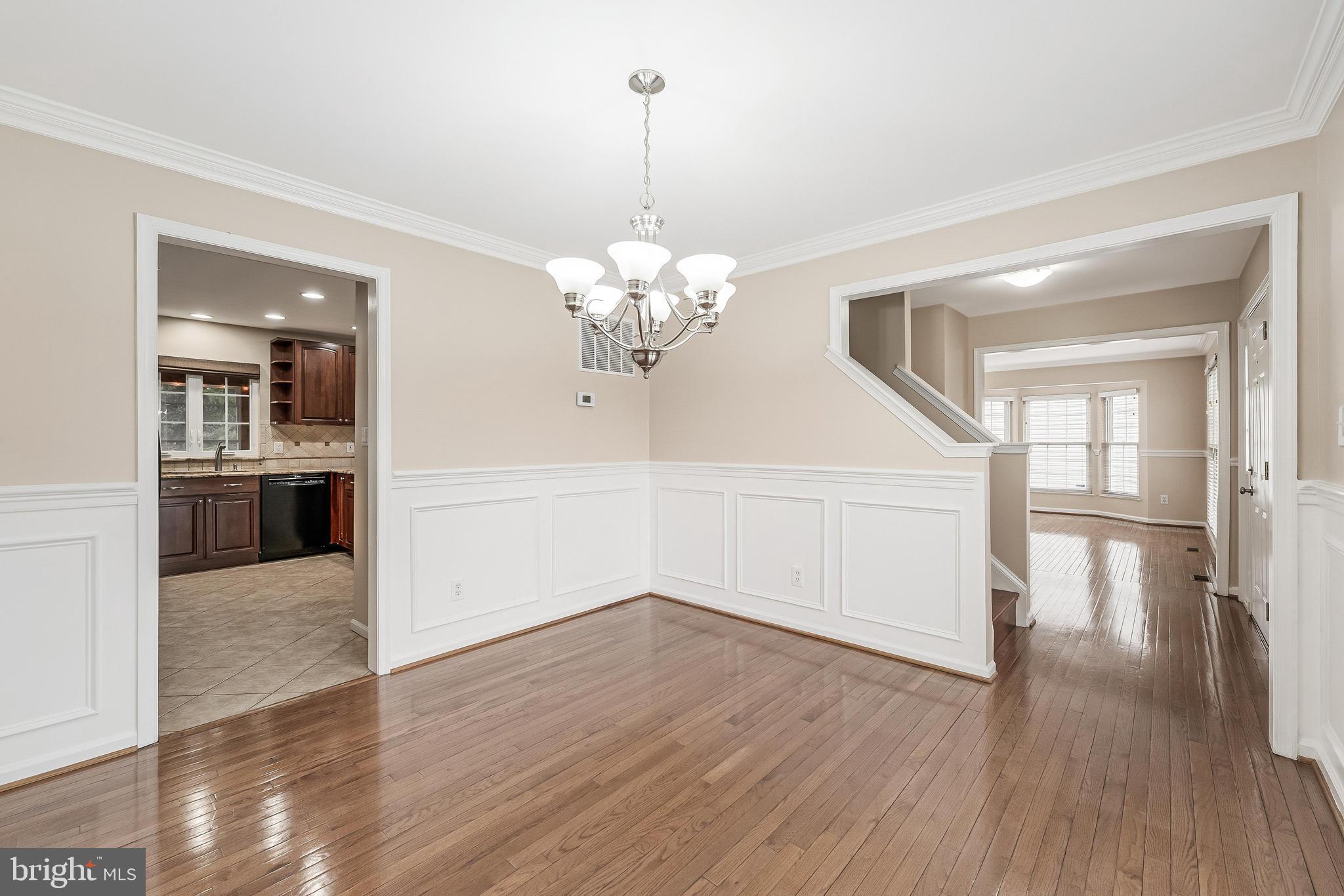 ASHBURN VILLAGE - Residential