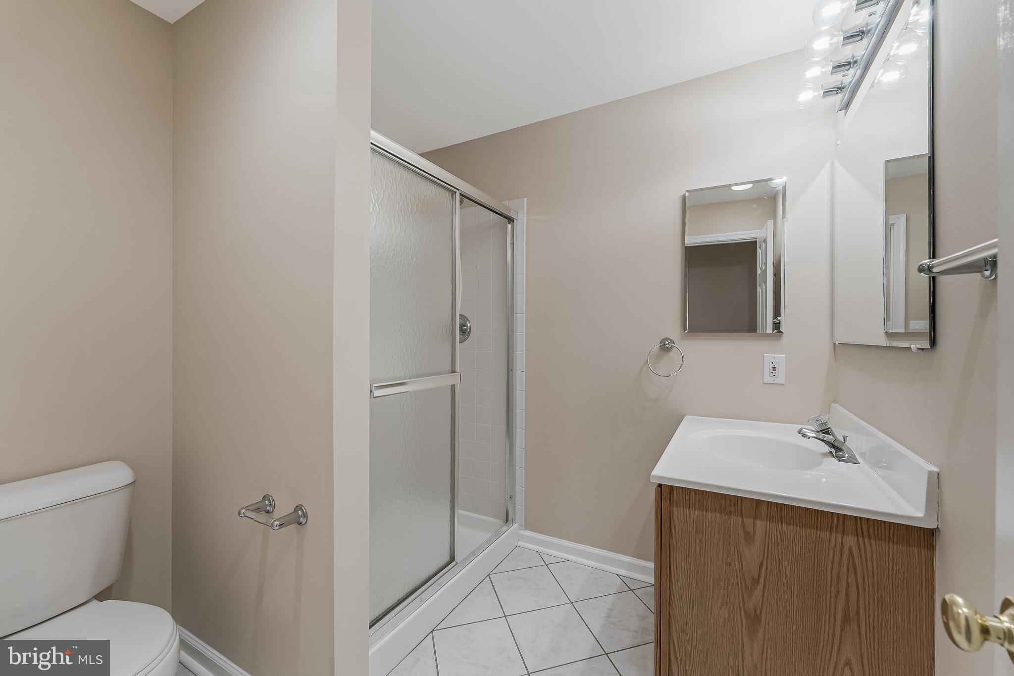 ASHBURN VILLAGE - Residential