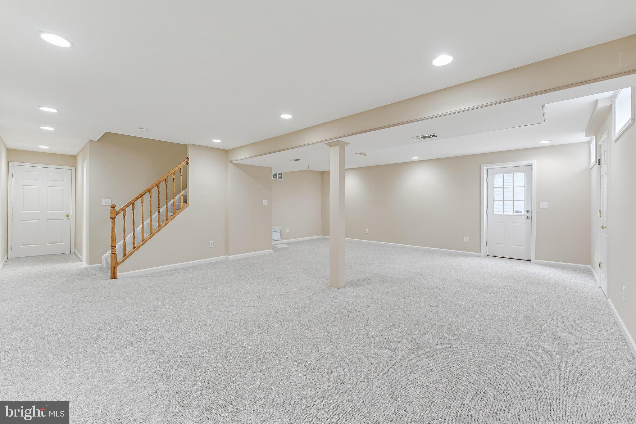 ASHBURN VILLAGE - Residential