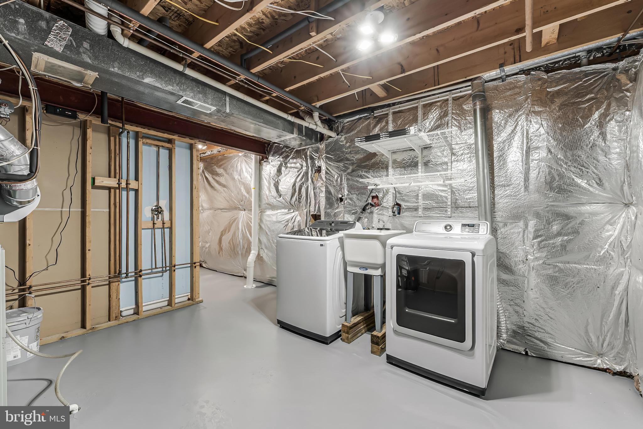 ASHBURN VILLAGE - Residential