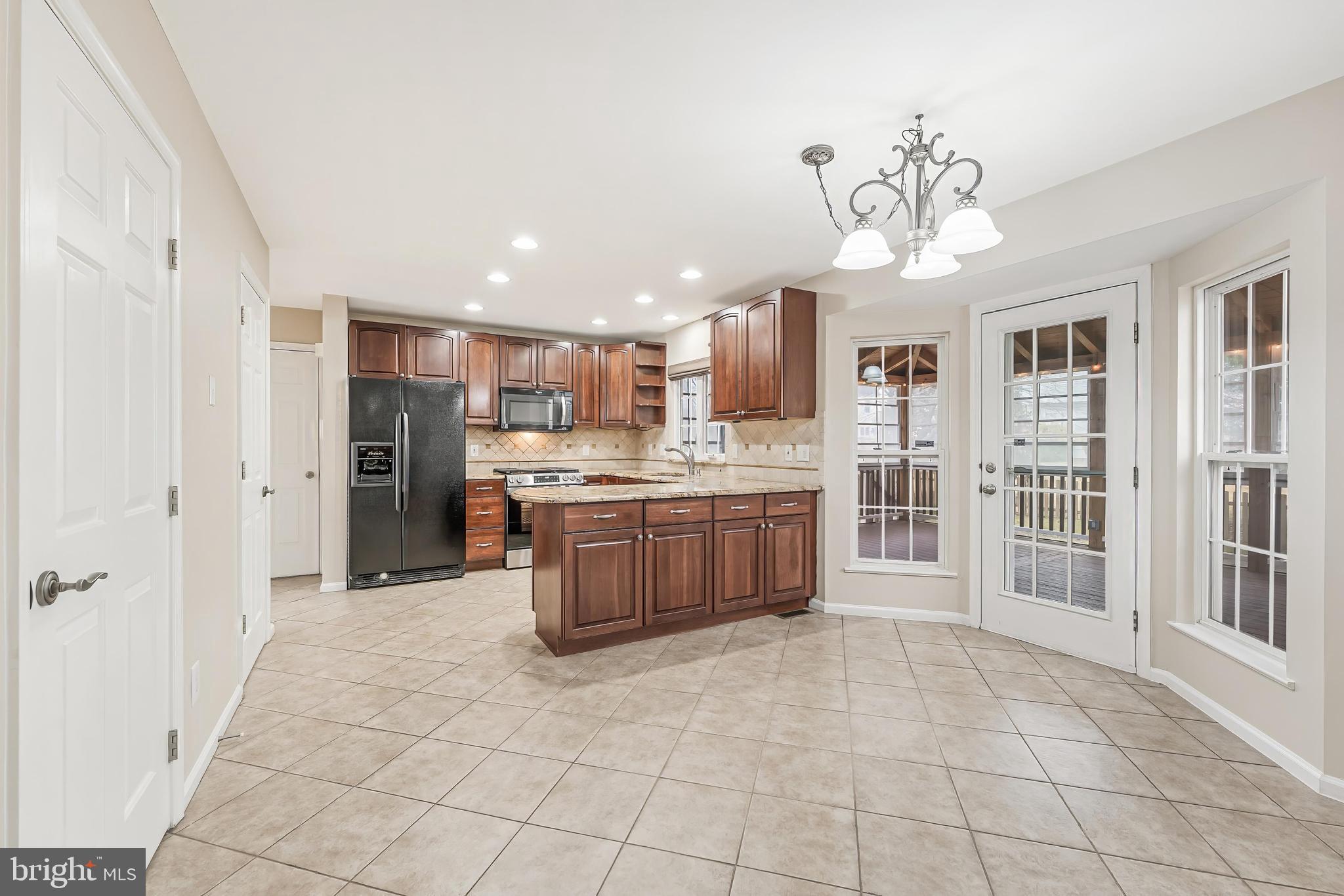 ASHBURN VILLAGE - Residential