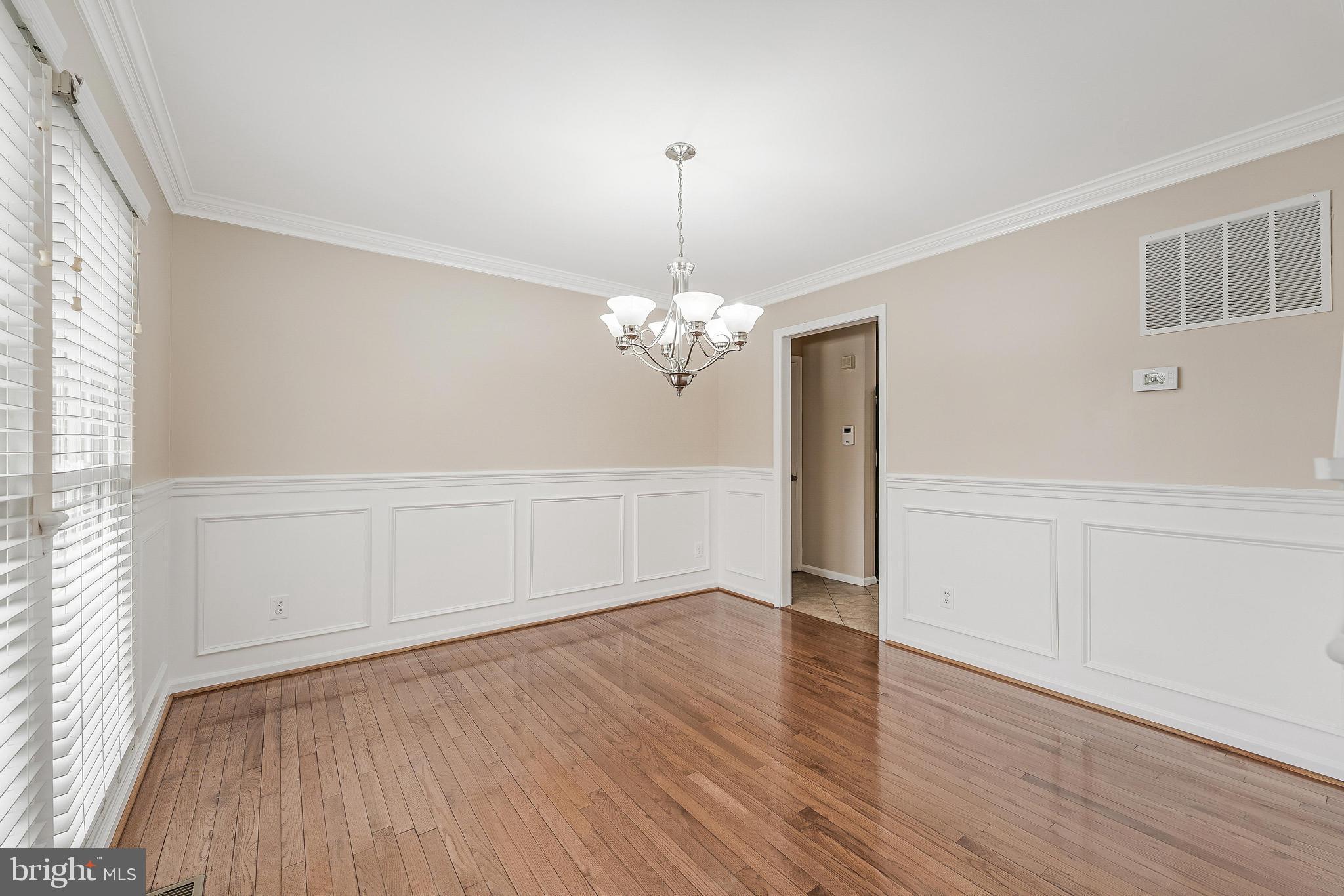 ASHBURN VILLAGE - Residential