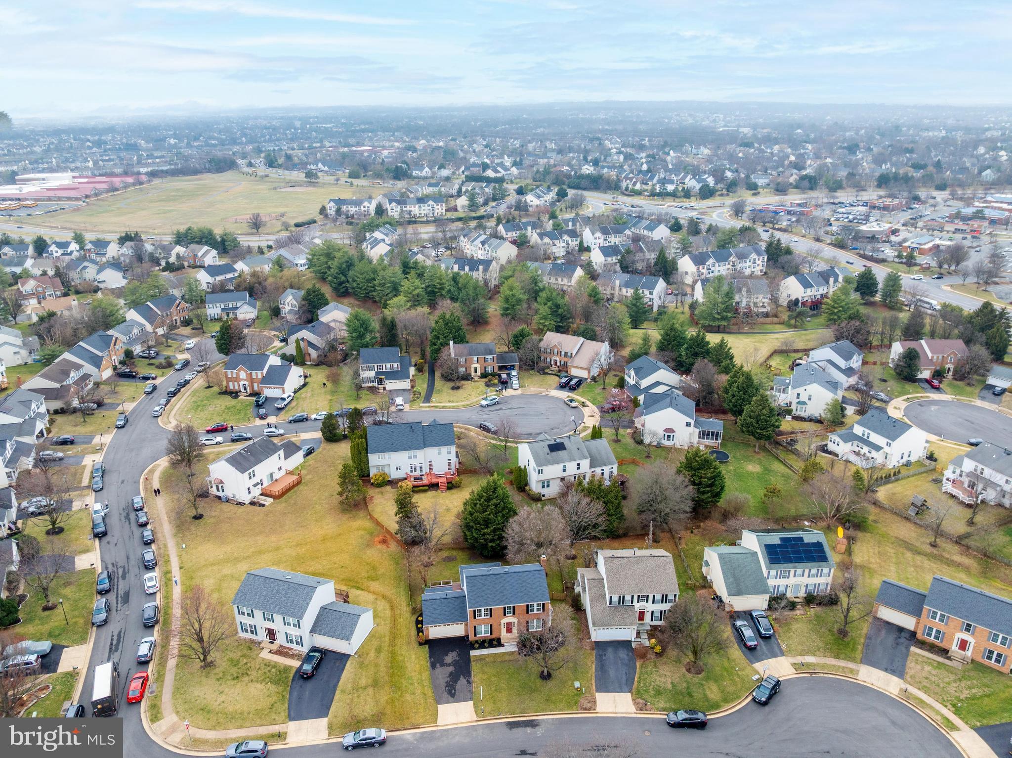 ASHBURN VILLAGE - Residential