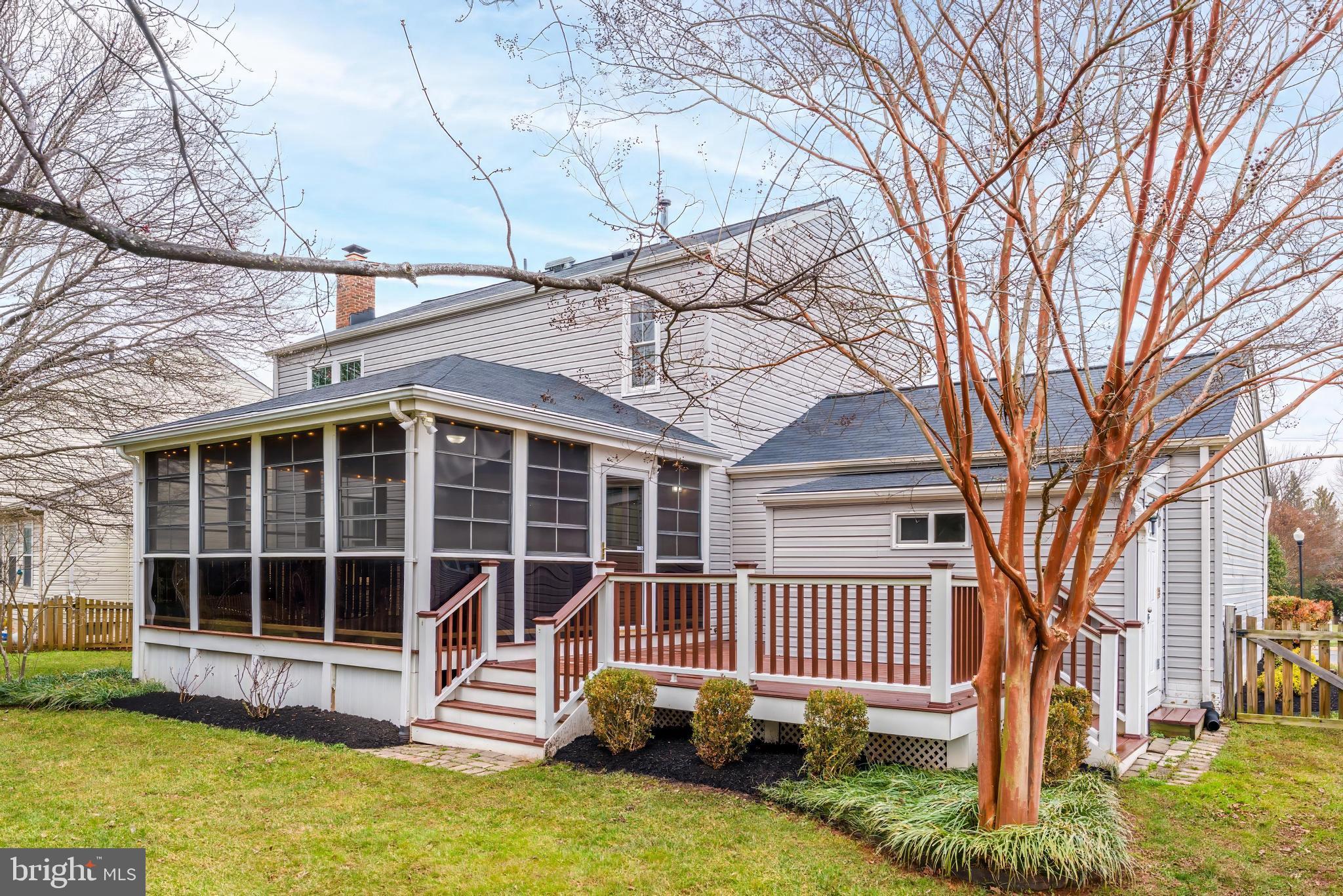 ASHBURN VILLAGE - Residential