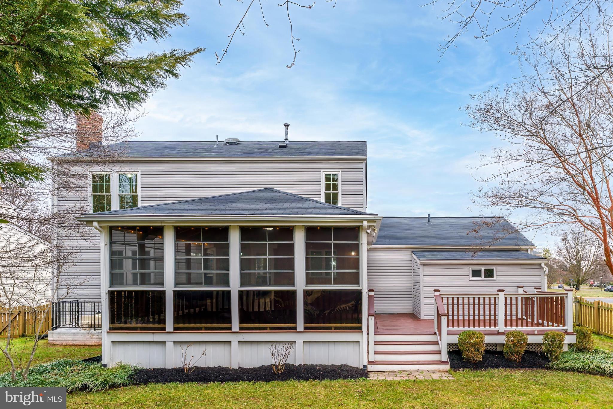 ASHBURN VILLAGE - Residential