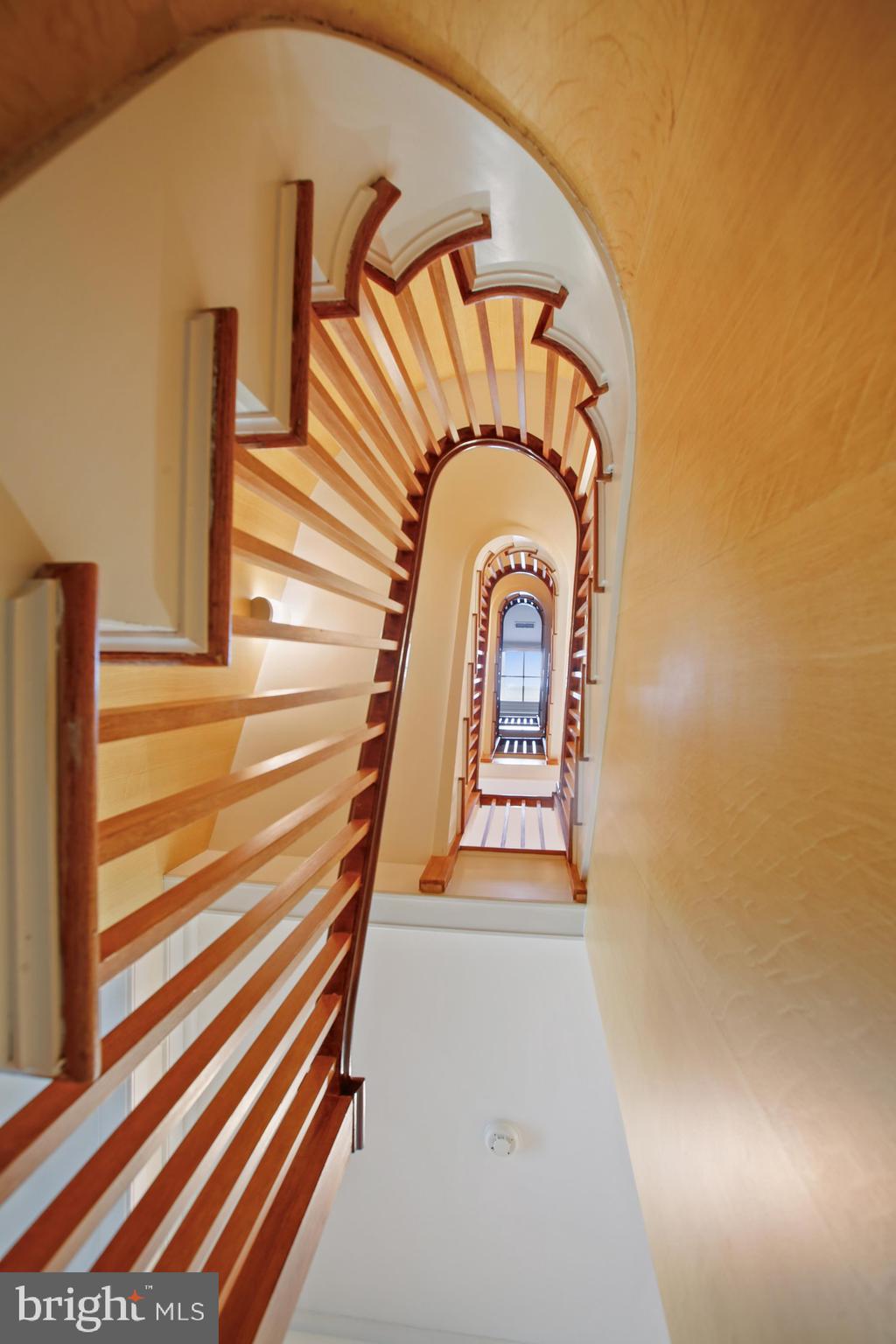 MERRYWOOD ON THE POTOMAC - Residential