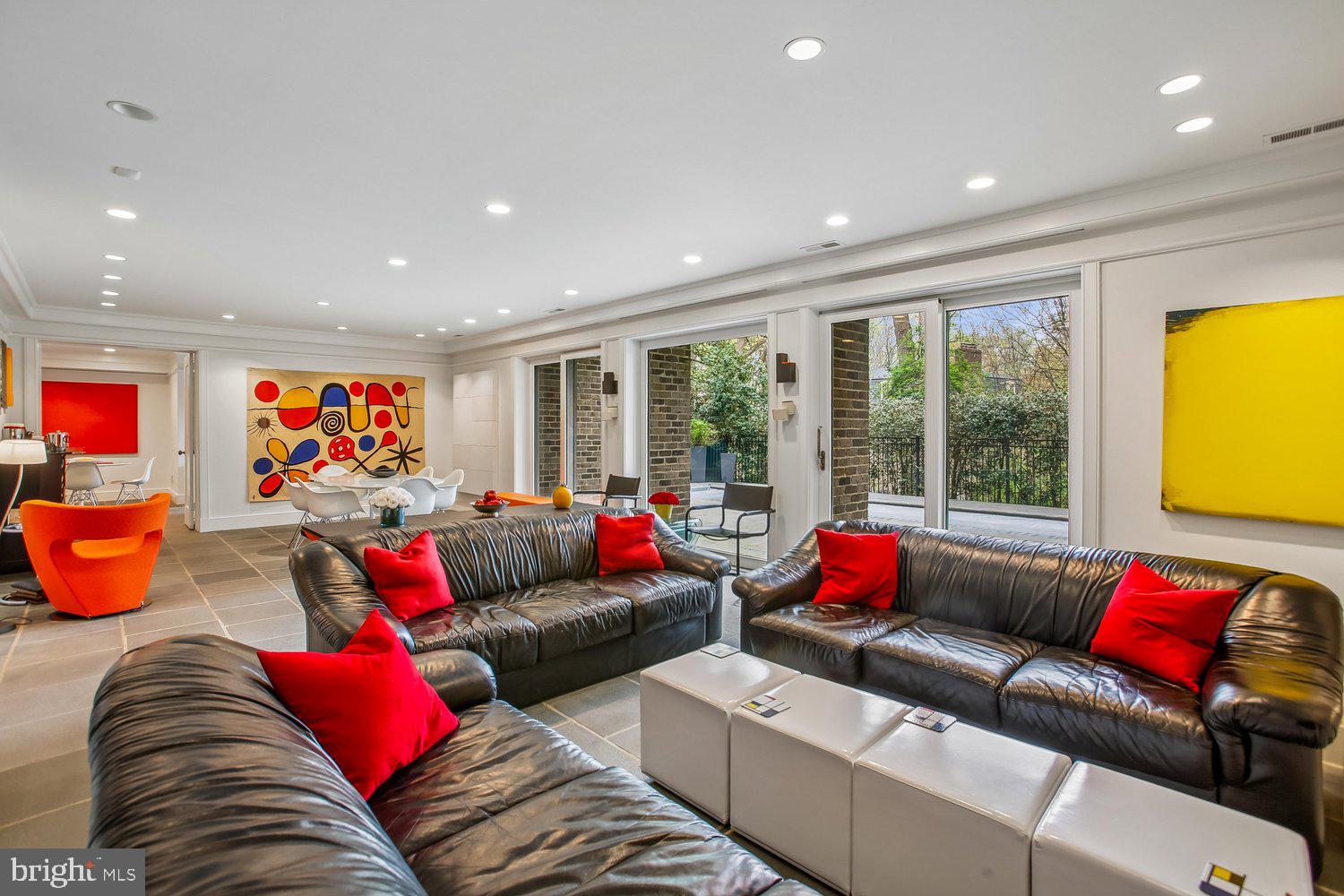MERRYWOOD ON THE POTOMAC - Residential