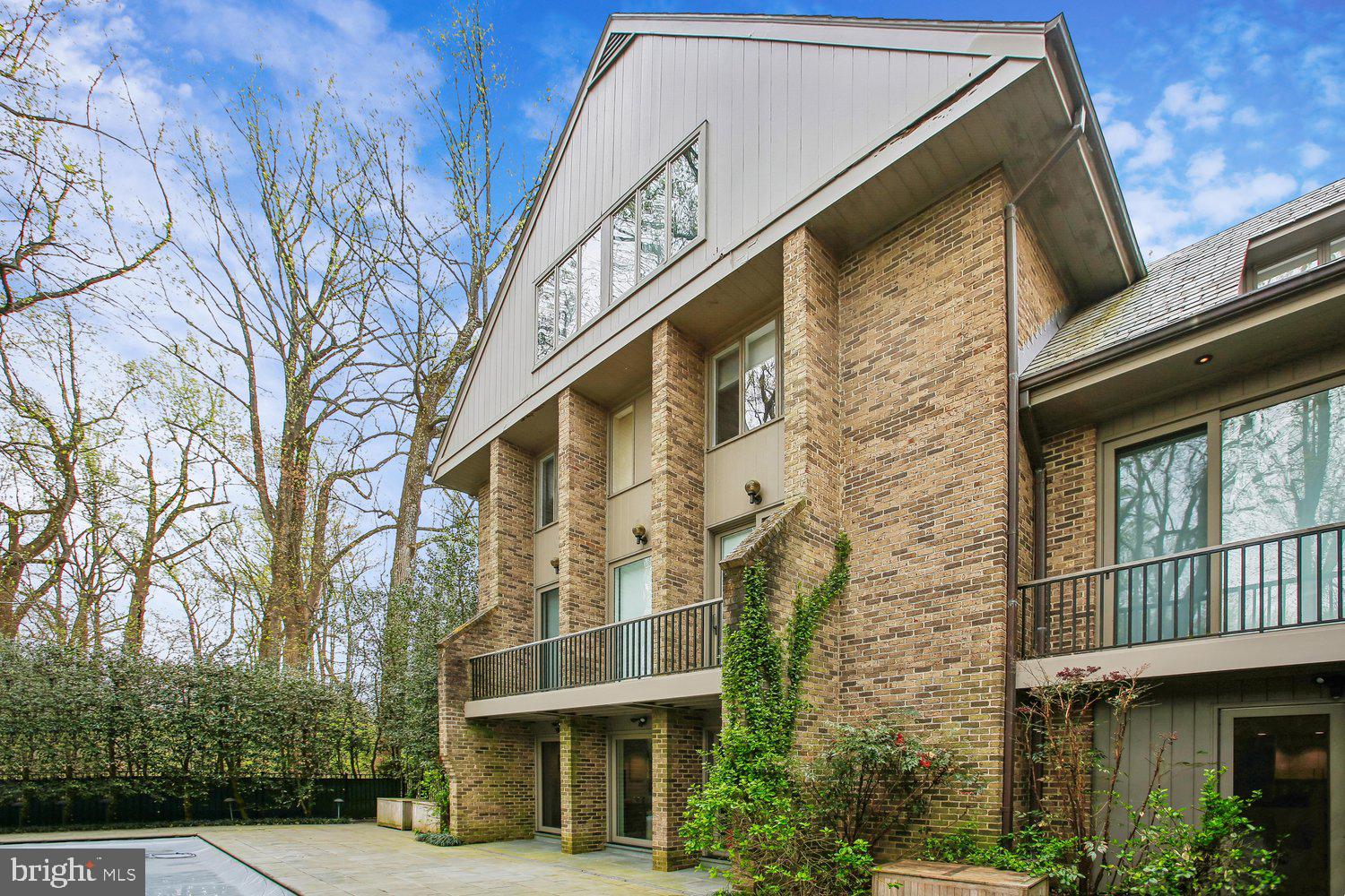 MERRYWOOD ON THE POTOMAC - Residential