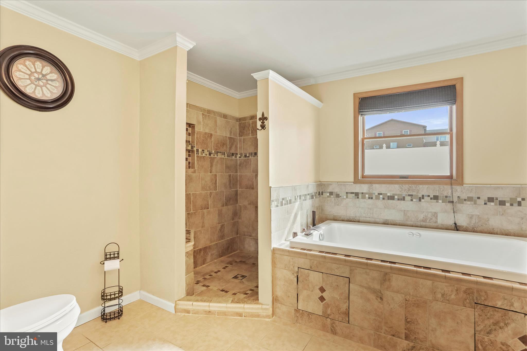 LAURICH GEMS NORTH - Residential