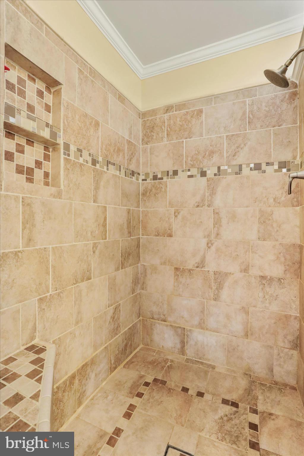 LAURICH GEMS NORTH - Residential