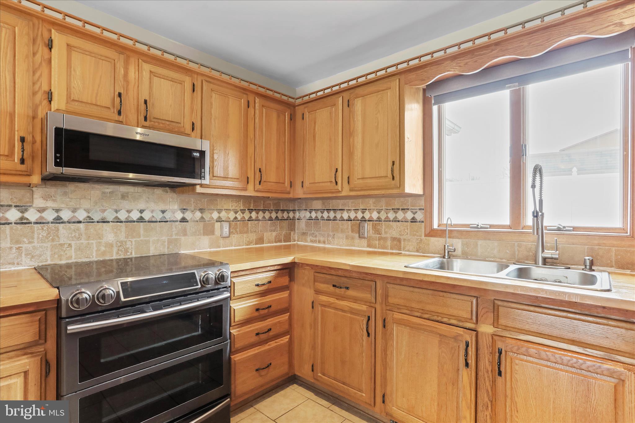 LAURICH GEMS NORTH - Residential