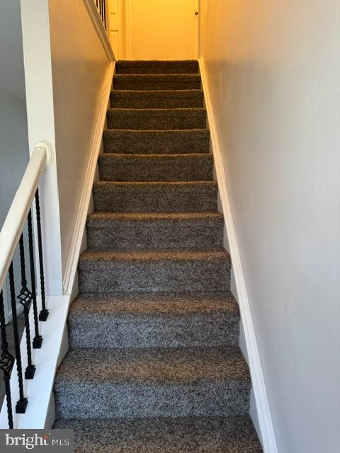 HOLLEYBROOKE/COBBLESTONE - Residential Lease