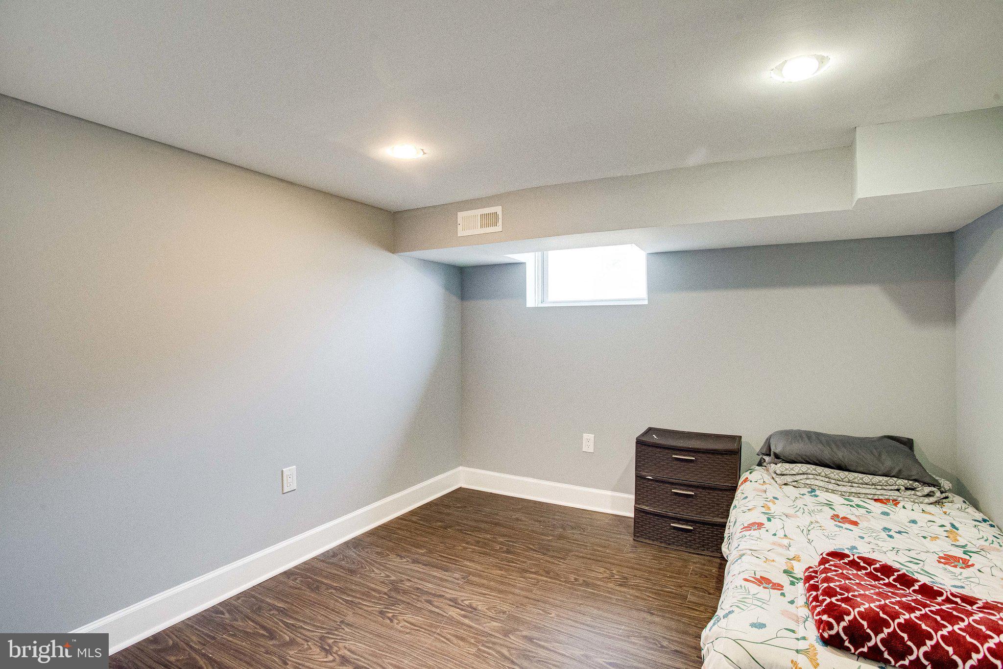 COLMAR MANOR - Residential