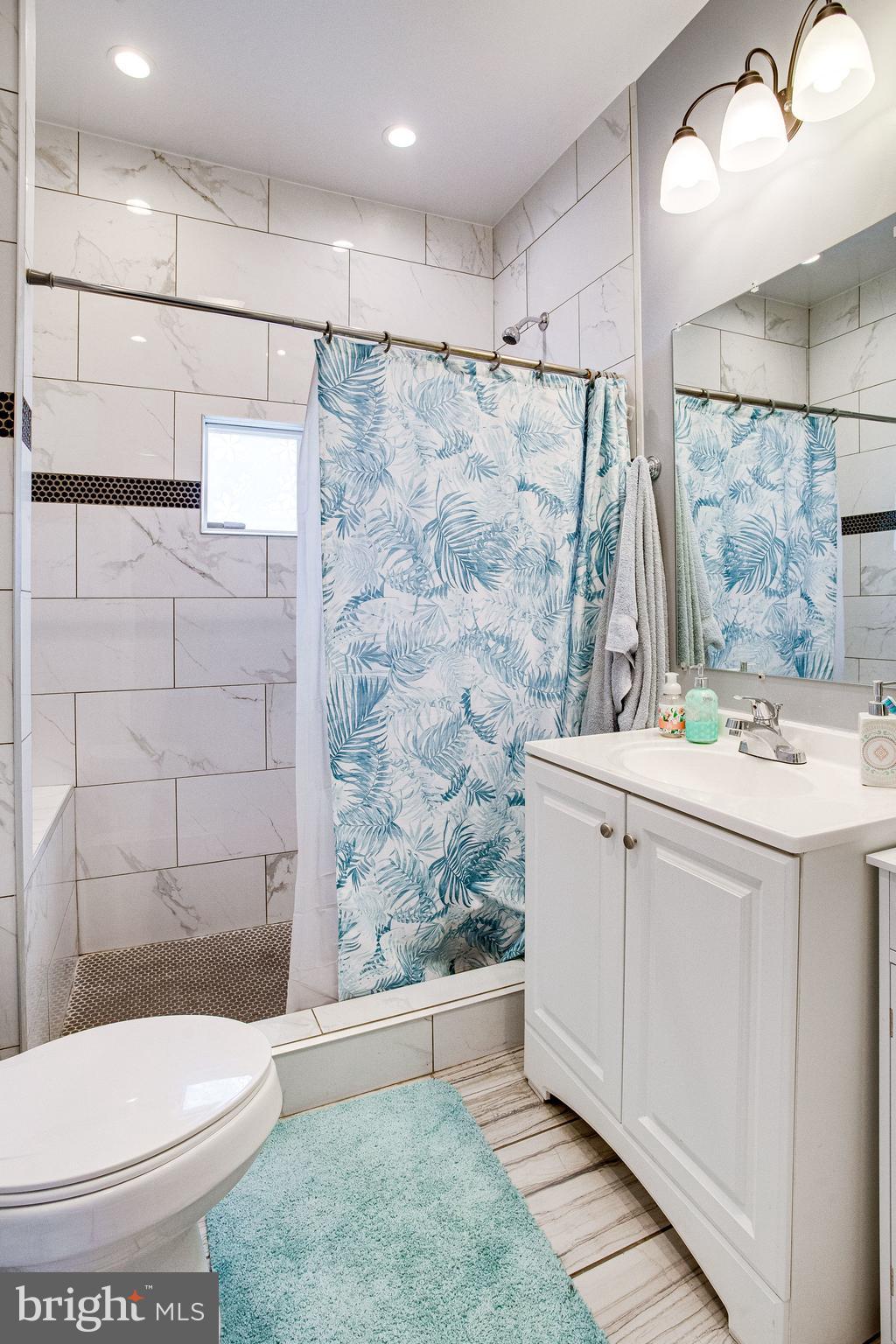 COLMAR MANOR - Residential