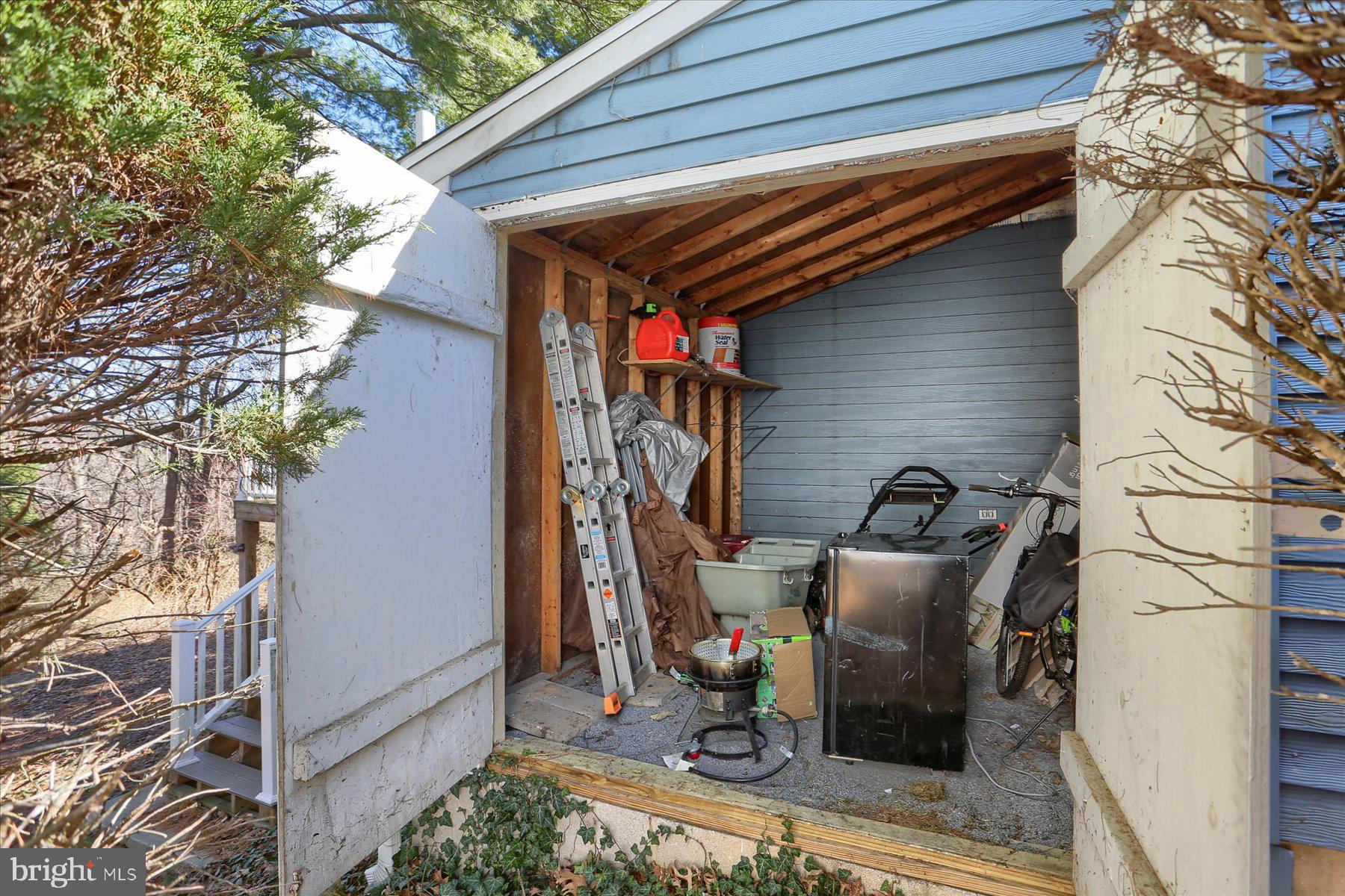 ROLLING RIDGE - Residential