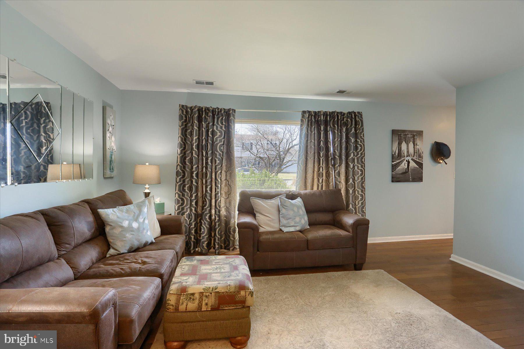 ROLLING RIDGE - Residential