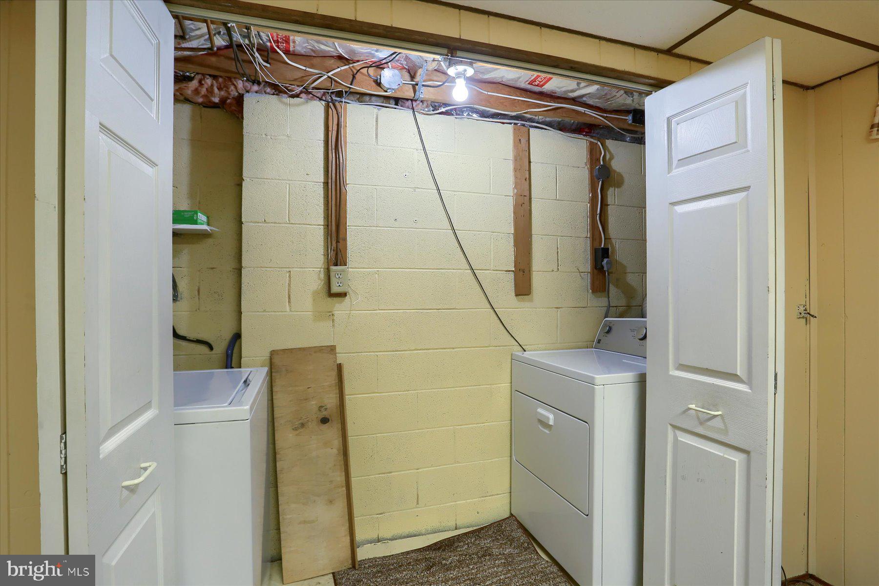 ROLLING RIDGE - Residential