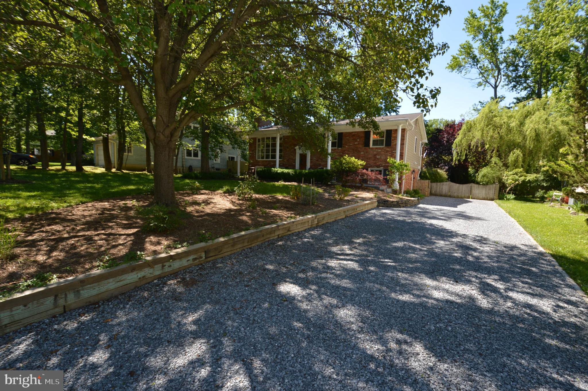 HILLSMERE SHORES - Residential