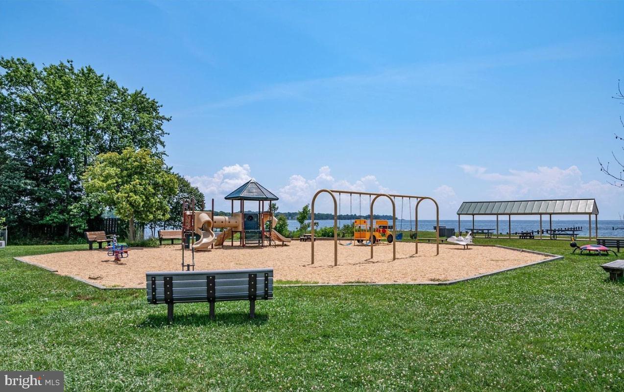 HILLSMERE SHORES - Residential