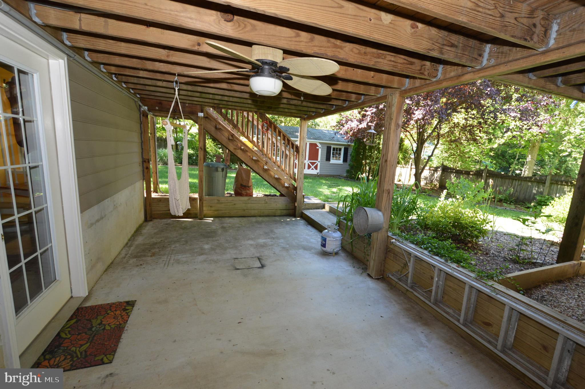 HILLSMERE SHORES - Residential