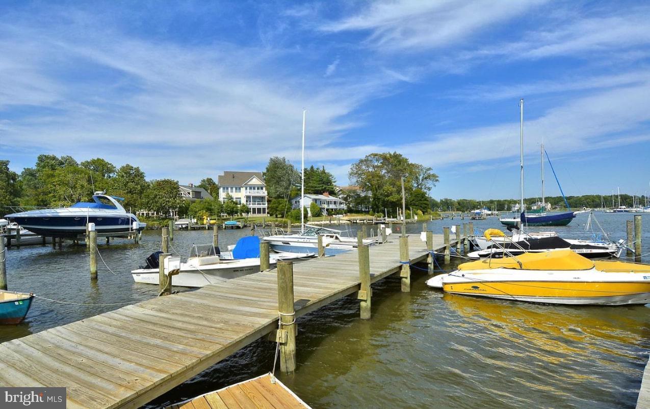 HILLSMERE SHORES - Residential