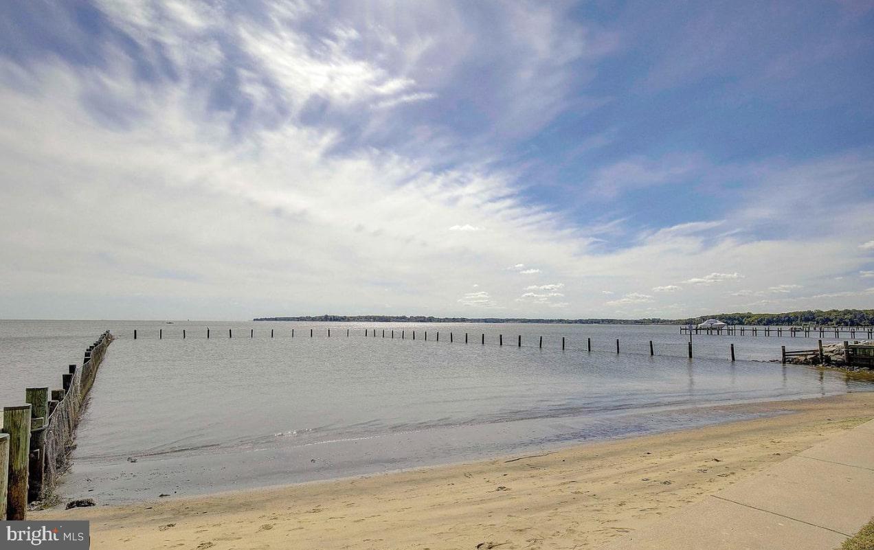 HILLSMERE SHORES - Residential