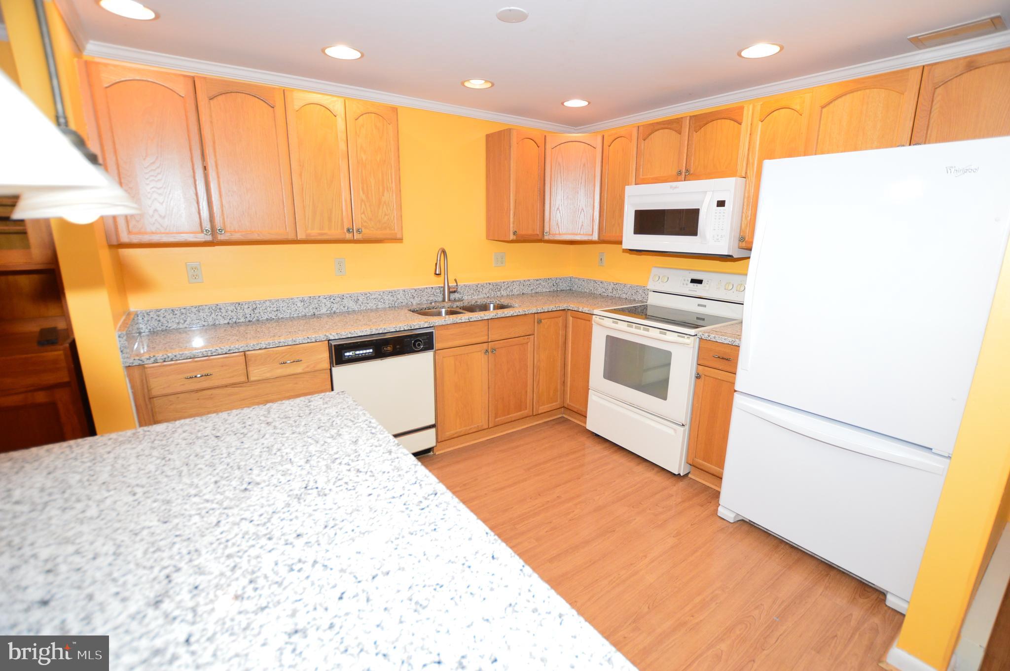 HILLSMERE SHORES - Residential