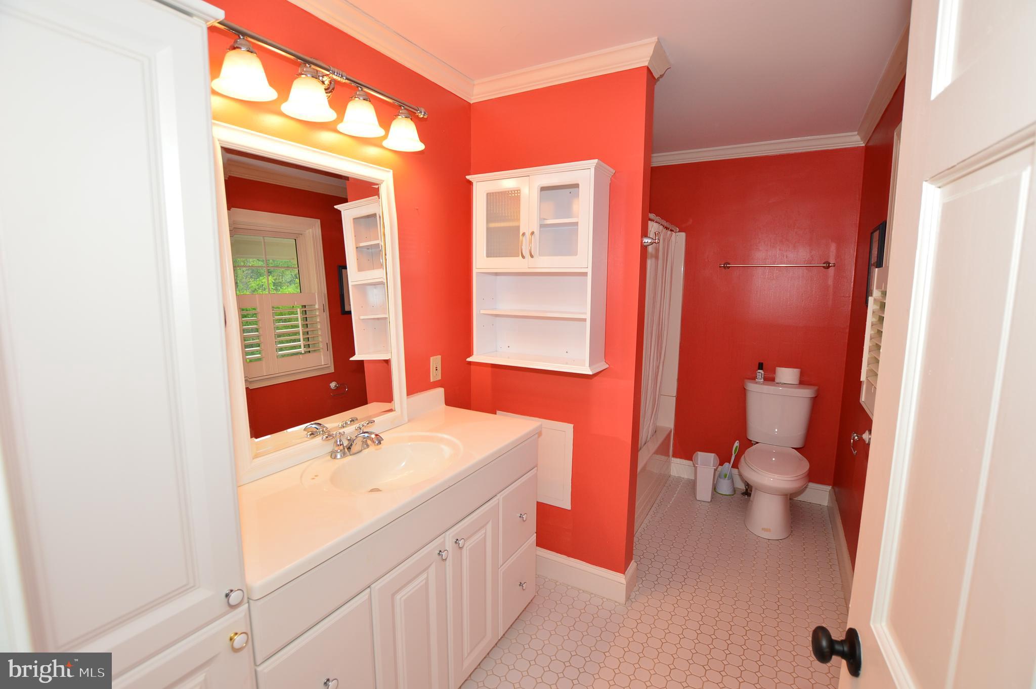 HILLSMERE SHORES - Residential