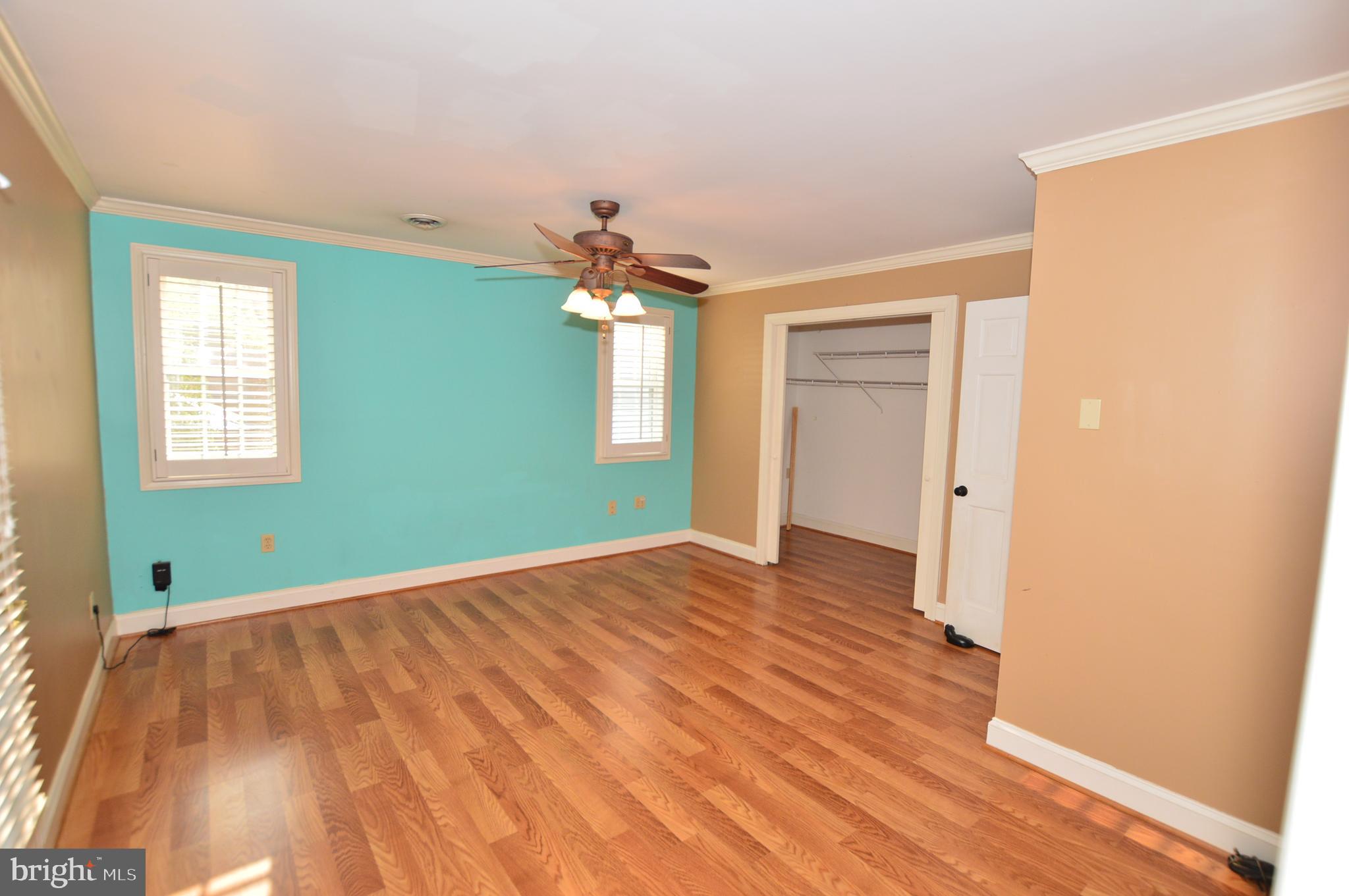 HILLSMERE SHORES - Residential